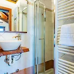 La Corte Dei Tre Nidi Habitación en casa particular *