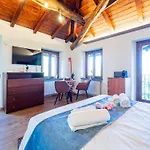 Проживание в семье La Corte Dei Tre Nidi Albavilla
