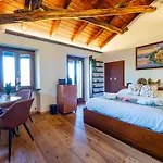 La Corte Dei Tre Nidi Habitación en casa particular *