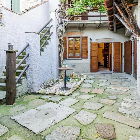 La Corte Dei Tre Nidi Habitación en casa particular *