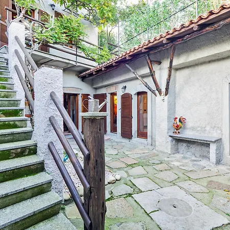 La Corte Dei Tre Nidi Habitación en casa particular Albavilla