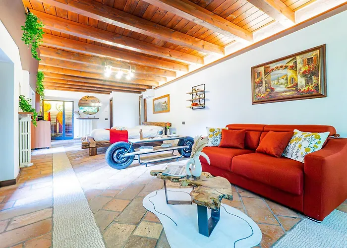 Проживание в семье La Corte Dei Tre Nidi