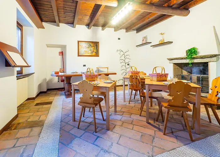 Проживание в семье La Corte Dei Tre Nidi Albavilla