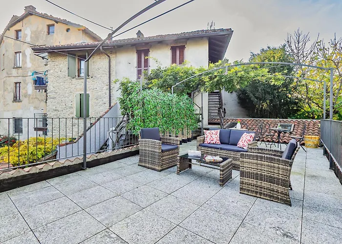 La Corte Dei Tre Nidi Проживание в семье Albavilla