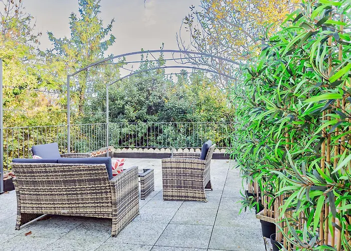 Проживание в семье La Corte Dei Tre Nidi Albavilla