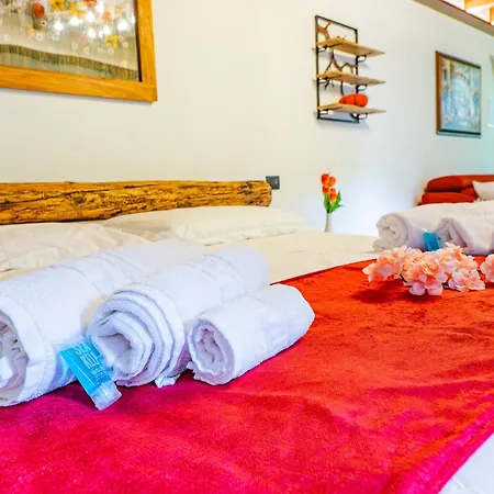 Privatunterkunft La Corte Dei Tre Nidi *