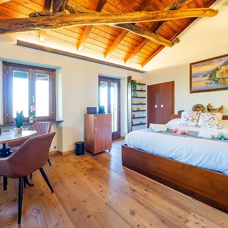 La Corte Dei Tre Nidi * Albavilla