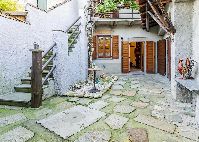 La Corte Dei Tre Nidi Проживание в семье *